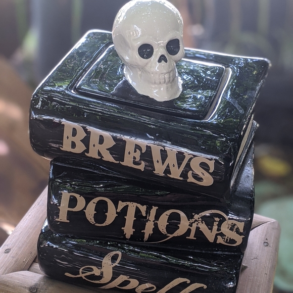 World market Halloween candy cookie jar spells potions skull RARE